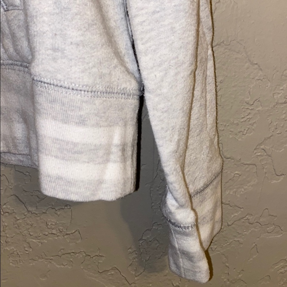 Pink pull over - Picture 3 of 4